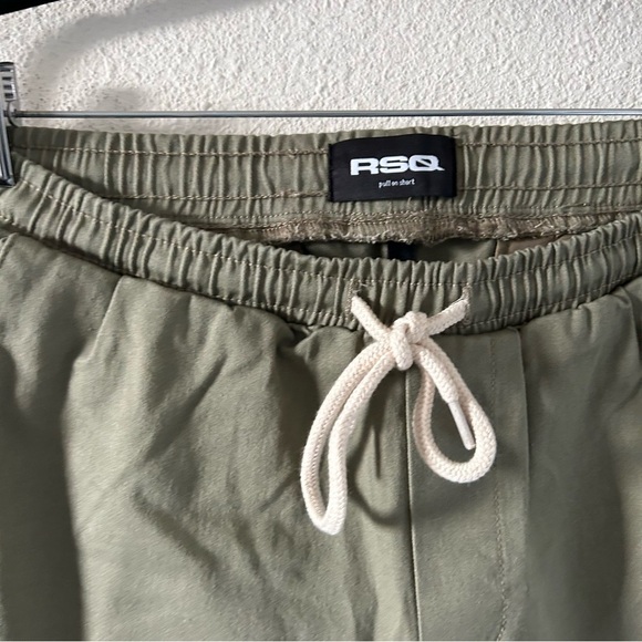 RSQ Men’s Pull On Shorts Olive Green Small casual Summer Vacation Beach Summer - Picture 2 of 8